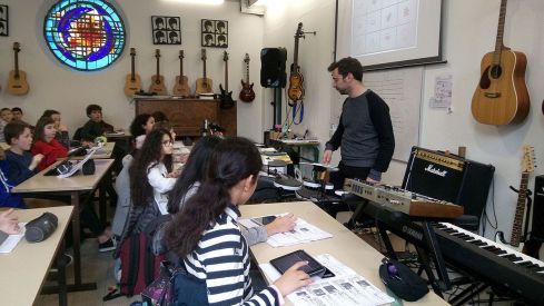 Profesor, profesores en un colegio 