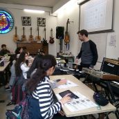 Profesor, profesores en un colegio 