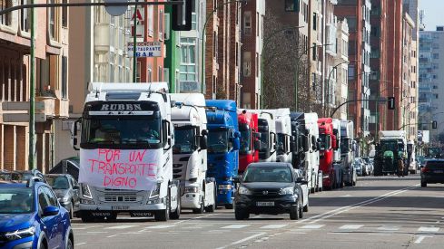 Protesta de transportistas por la capital burgalesa