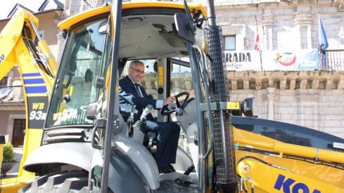 olegario ramon retroexcavadora ayuntamiento