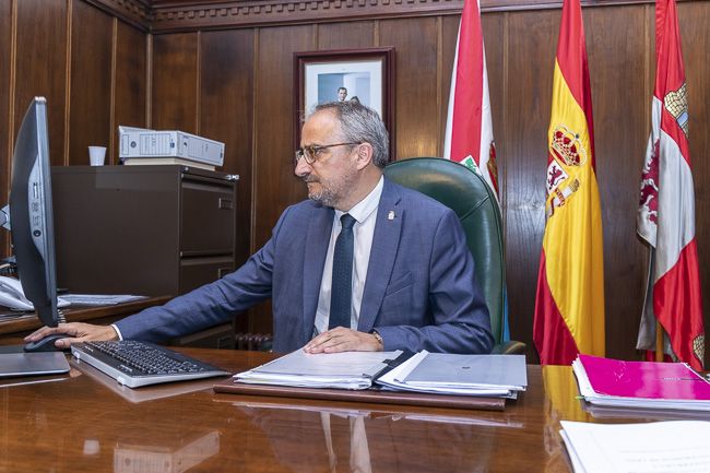 Alcalde Olegario Ramon PSOE Ponferrada 2019 650_3