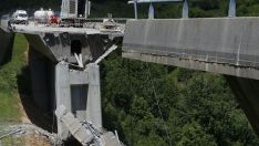 Derrumbe de parte del viaducto del Castro en el municipio de Vega de Valcarce (León)