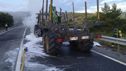incendio tractor bomberos ponferrada villagaton