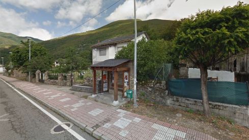 Transportes garantiza a las comunidades que mantendrá las paradas de los autobuses si no asumen rutas internas