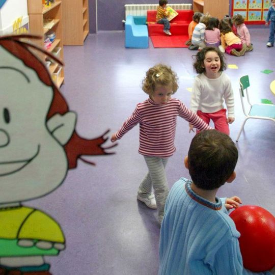 Niños guardería cole |