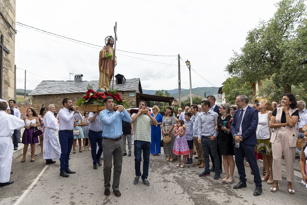 Fiestas Toral de Merayo Procesion 2019 980