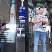 El bar El Moderno de Colombianos reparte treinta décimos del Gordo de Navidad