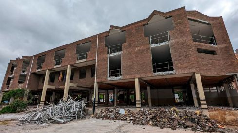 Edificio de la antigua Escuela Hogar de Ponferrada donde se albergará el futuro Colegio Mayor