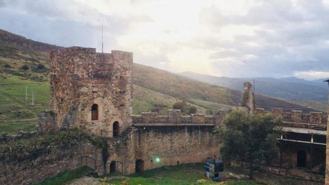 Castillo-de-cornatel-955x716