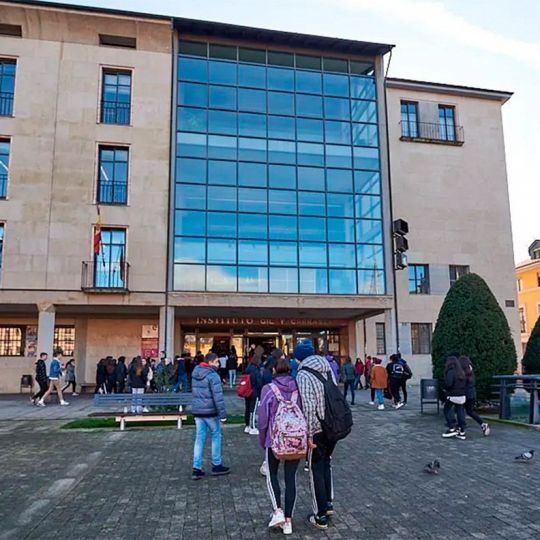 Dos alumnos del IES Gil y Carrasco de Ponferrada entre los Premios de Bachillerato de Investigación y Excelencia de CyL