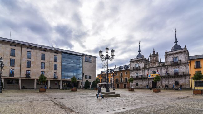 plaza ayuntamiento ponferrada