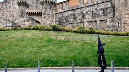 La sombra del Lambrión Chupacandiles recorrió Ponferrada | Álbum de fotos La sombra del Lambrión Chupacandiles recorrió Ponferrada | Álbum de fotos