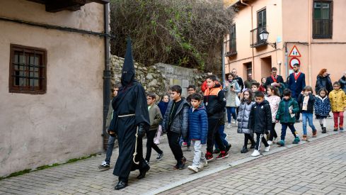La sombra del Lambrión Chupacandiles recorrió Ponferrada | Álbum de fotos La sombra del Lambrión Chupacandiles recorrió Ponferrada | Álbum de fotos
