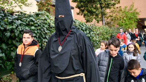 La sombra del Lambrión Chupacandiles recorrió Ponferrada | Álbum de fotos La sombra del Lambrión Chupacandiles recorrió Ponferrada | Álbum de fotos