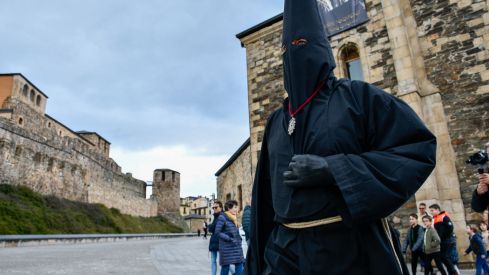 La sombra del Lambrión Chupacandiles recorrió Ponferrada | Álbum de fotos La sombra del Lambrión Chupacandiles recorrió Ponferrada | Álbum de fotos