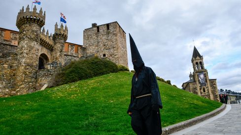 La sombra del Lambrión Chupacandiles recorrió Ponferrada | Álbum de fotos La sombra del Lambrión Chupacandiles recorrió Ponferrada | Álbum de fotos