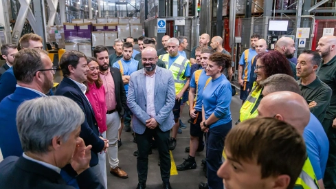 Mañueco visita bloque logístico Mercadona Villadangos