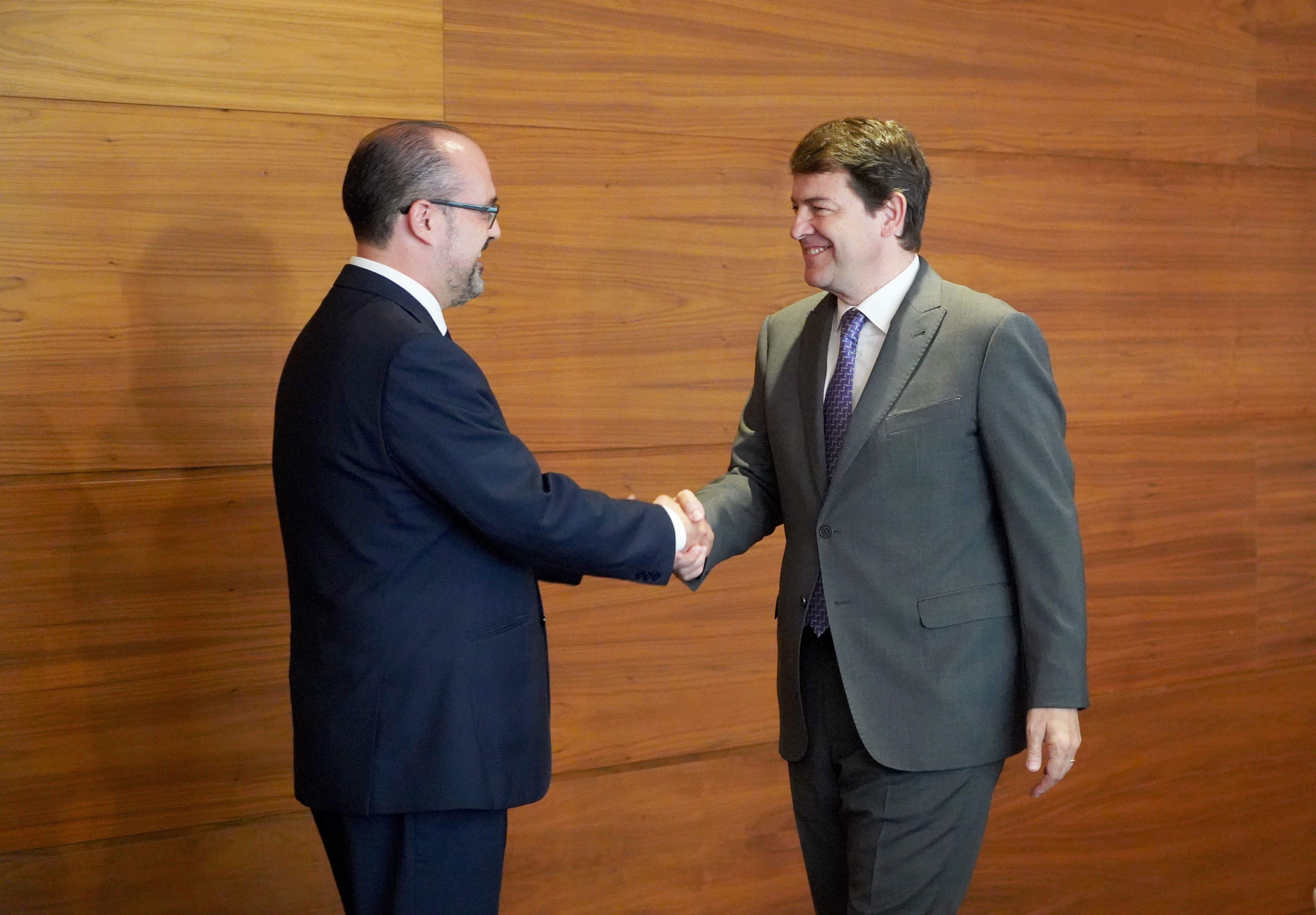 Marco Morala y Mañueco durante la reunión de este miércoles Marco Morala y Mañueco durante la reunión de este miércoles