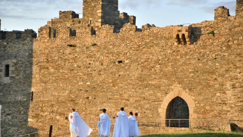 Ordenación de nuevos caballeros de la Noche Templaria Ordenación de nuevos caballeros de la Noche Templaria