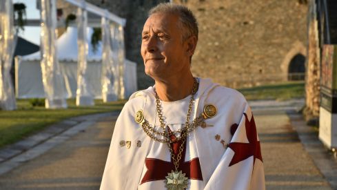 Ordenación de nuevos caballeros de la Noche Templaria Ordenación de nuevos caballeros de la Noche Templaria
