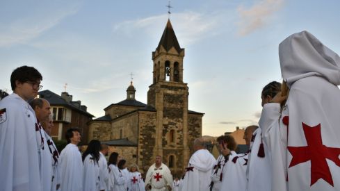 Ordenación de nuevos caballeros de la Noche Templaria Ordenación de nuevos caballeros de la Noche Templaria