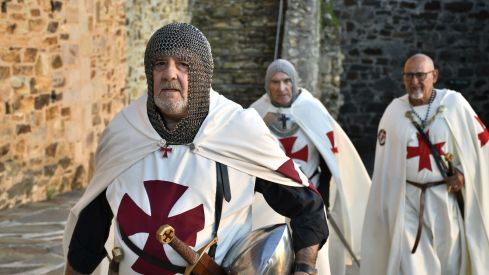 Ordenación de nuevos caballeros de la Noche Templaria Ordenación de nuevos caballeros de la Noche Templaria