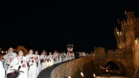 Ofrenda en la Noche Templaria Ofrenda en la Noche Templaria