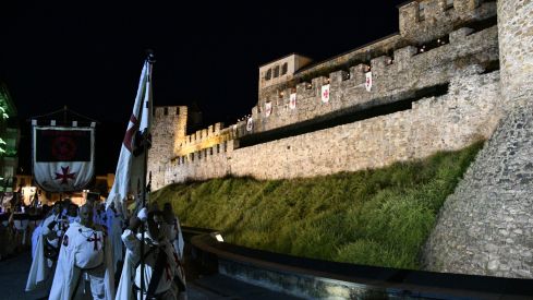 Ofrenda en la Noche Templaria Ofrenda en la Noche Templaria