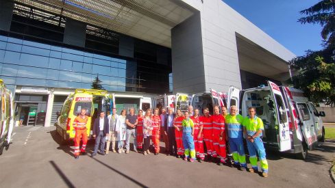Visita de Eduardo Diego a las nuevas ambulancias del dispositivo sanitario provincial