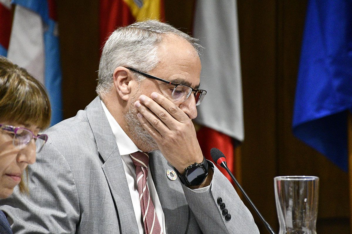 Olegario Ramón durante el pleno