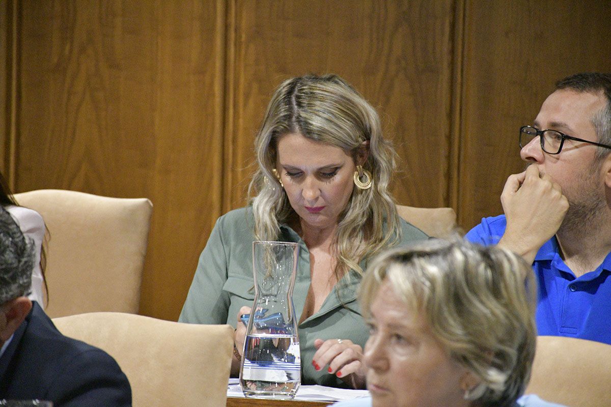 Patricia González (Vox) durante el pleno