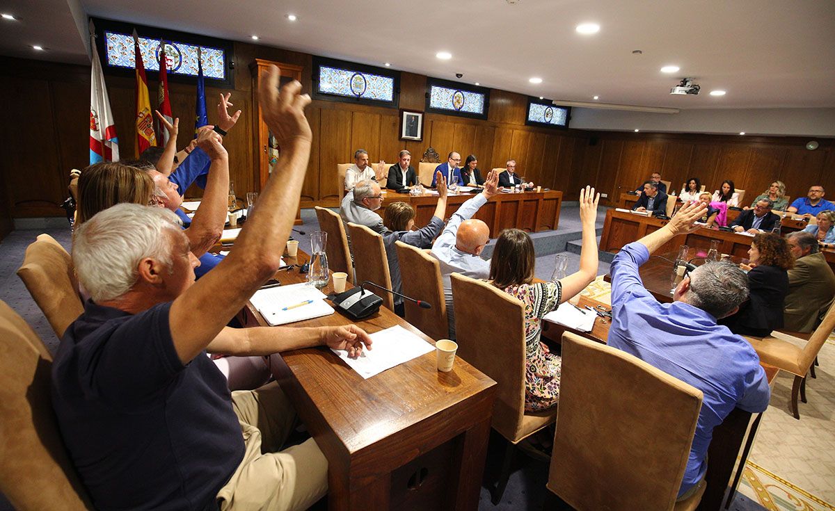Pleno del Ayuntamiento de Ponferrada celebrado este viernes