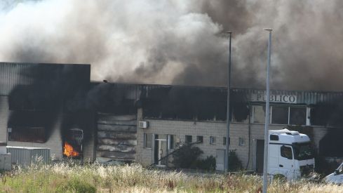 Incendio de la fábrica Embutidos Santa Cruz