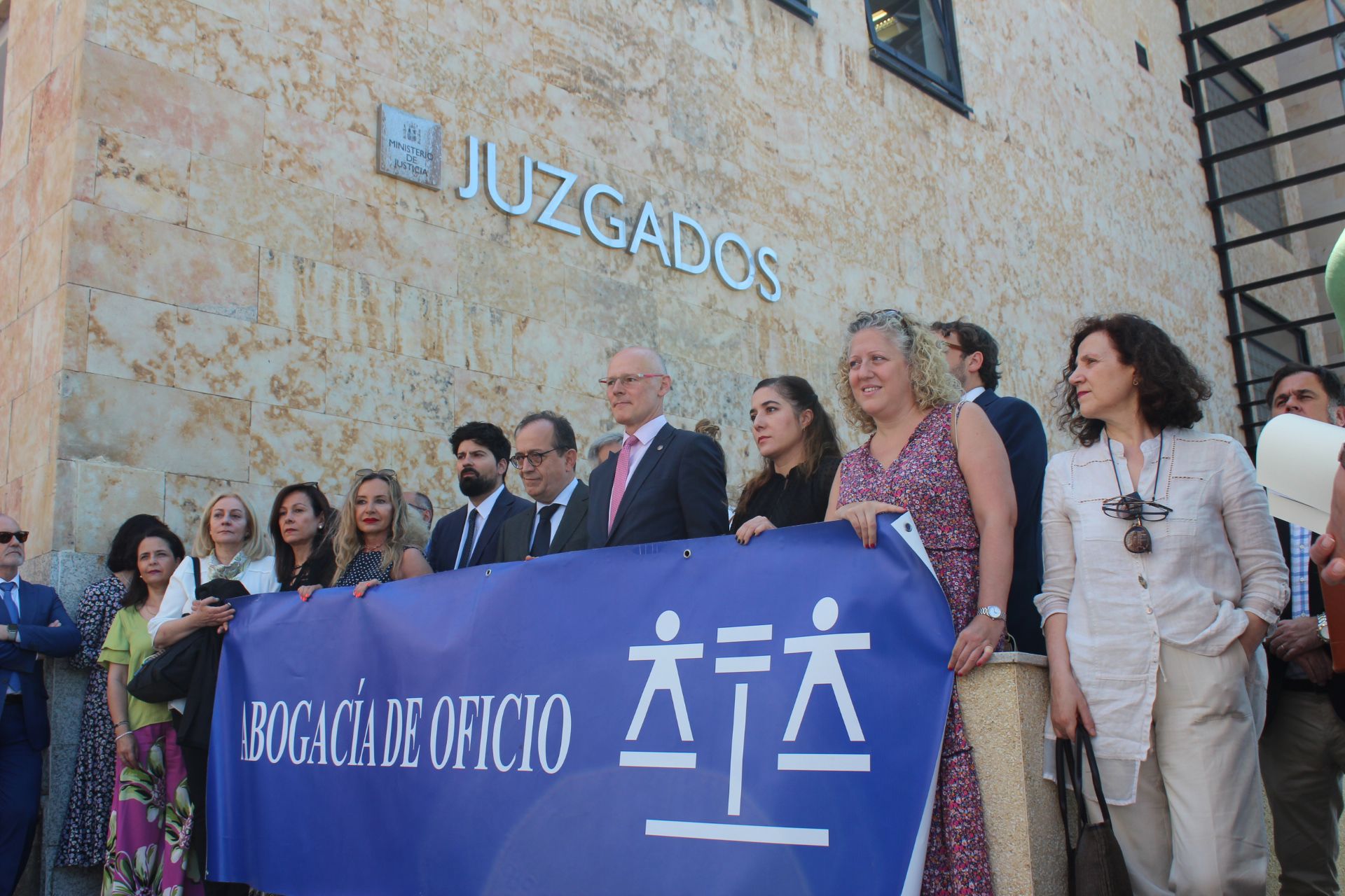 Concentración del Colegio de la Abogacía de León por el Día de la Justicia Gratuita