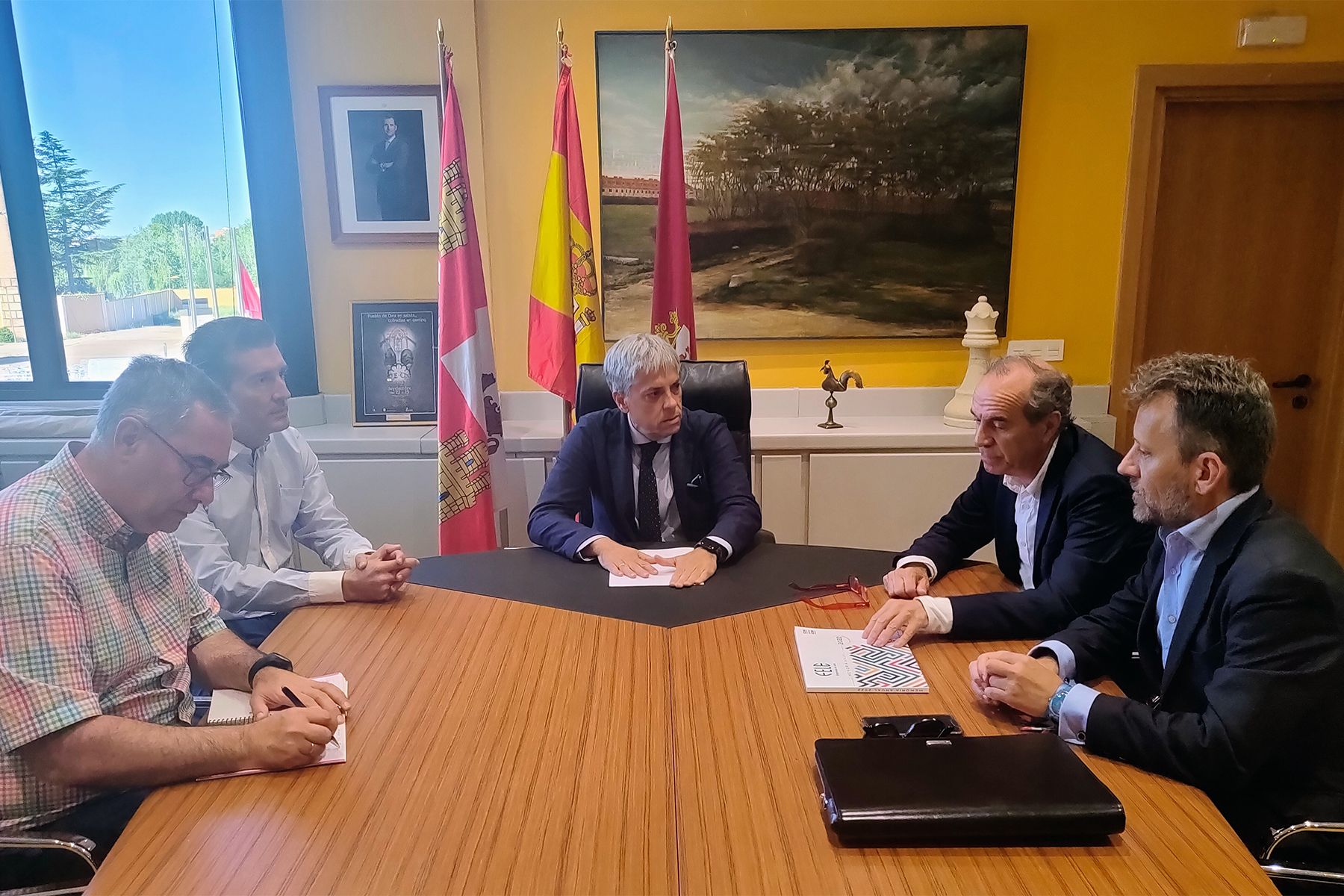 Fele y la Junta de Castilla y León trabajarán juntos por el desarrollo de la provincia de León