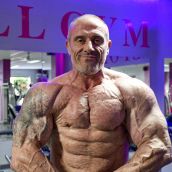 Domingo Uría en su gimnasio Bull Gym Sport