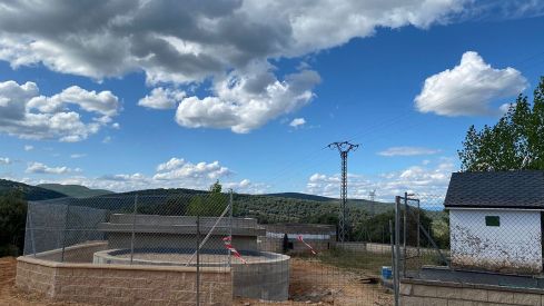 Depósito de agua en Carucedo
