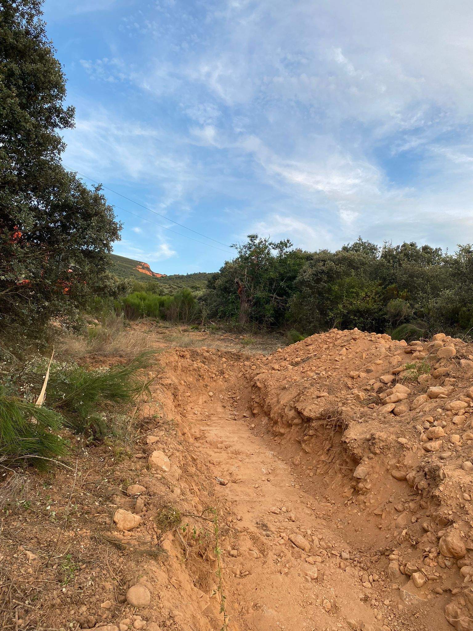 Obras del nuevo depósito de agua en Carucedo (2)