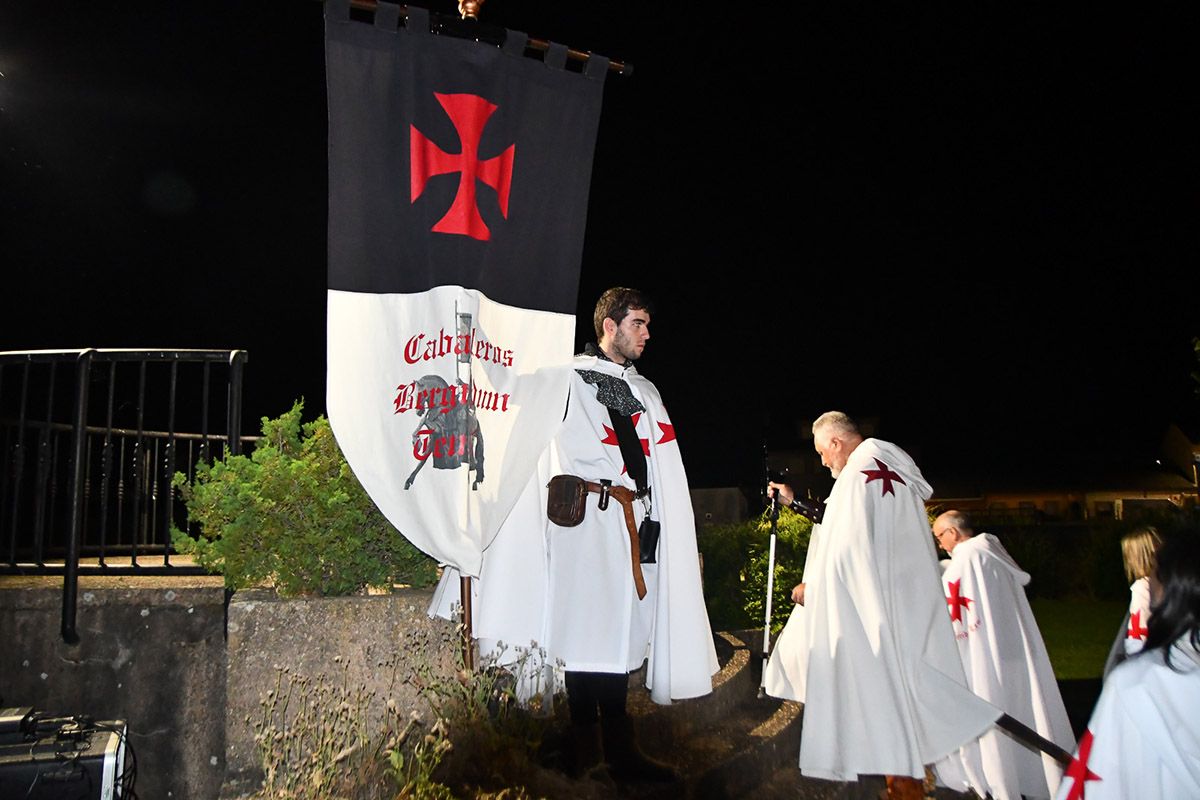 IMPOSICIÓN CAPA TEMPLARIO 1