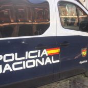 Furgón de la policía nacional 