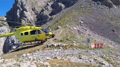 Rescatada una montañera holandesa de 50 años en Picos de Europa tras ...