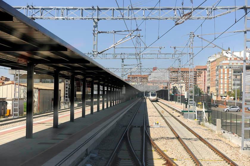 Ave León  | Renfe vende en 48 horas más de 33.000 billetes de los nuevos trenes Avril que llegarán a Galicia y Asturias