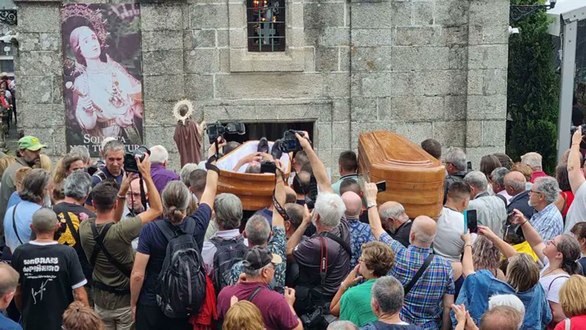 Procesión dos ataúdes Procesión dos ataúdes