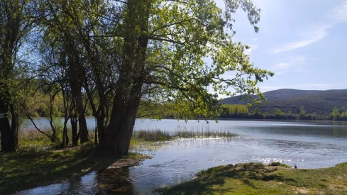 Imagen del lago de Carucedo