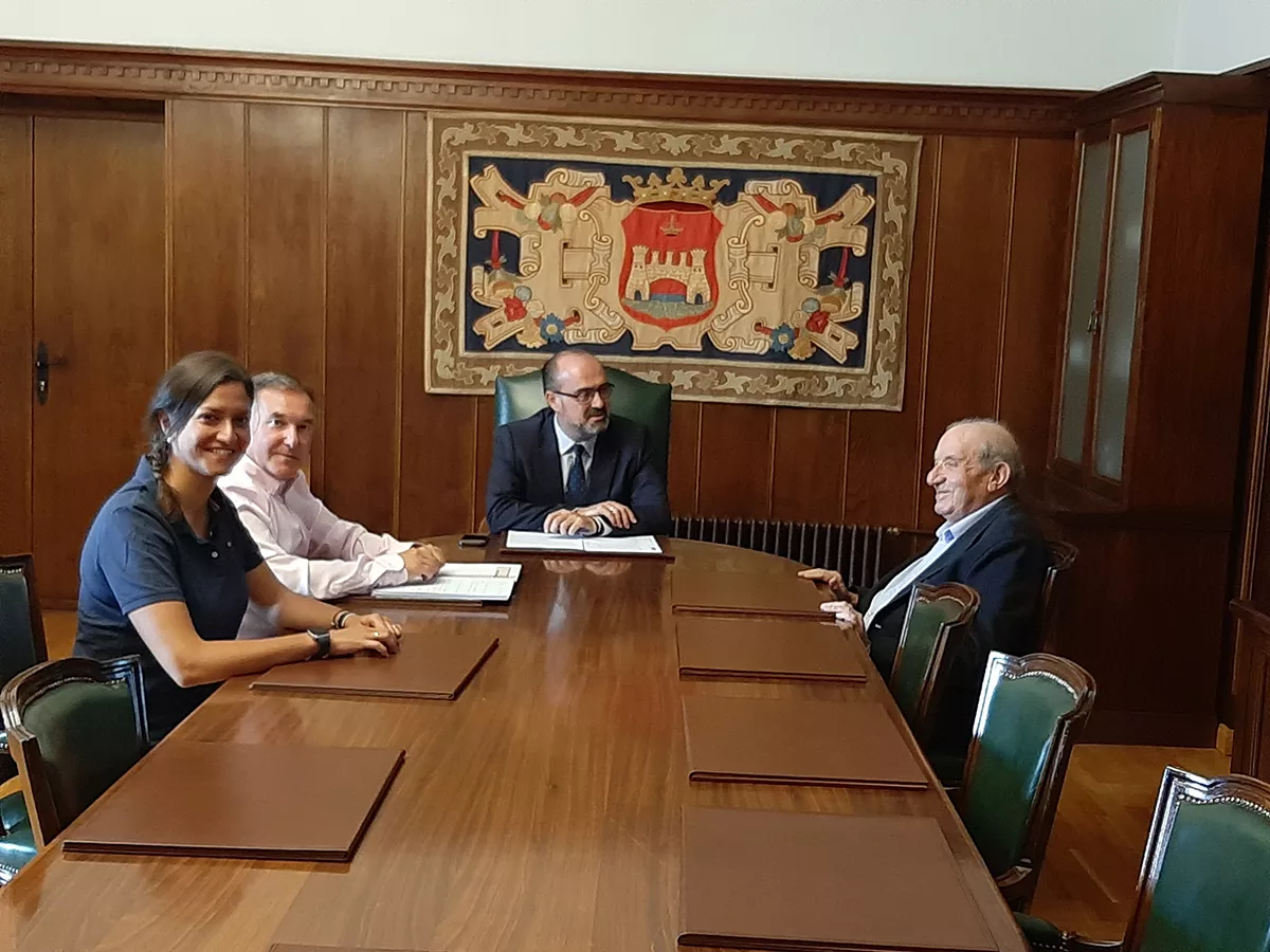 Lambrión Chupacandiles