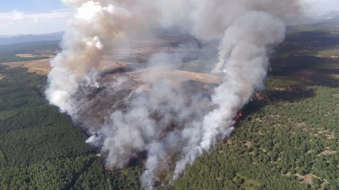 Incendio San Bartolomé de Rueda. Foto: @briftabuyo