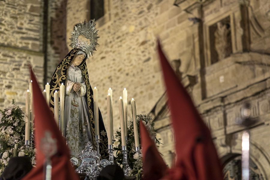 Revive la procesión de La Soledad de Ponferrada con un recorrido por las fotos más emotivas – INFO BIERZO
