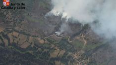Incendio en San Bartolomé de Rueda, en el término municipal de Gradefes Incendio en San Bartolomé de Rueda, en el término municipal de Gradefes