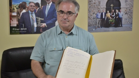 El productor Peter Beale visita San Facundo