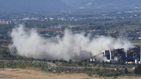 Voladura de las torres de Compostilla (2)